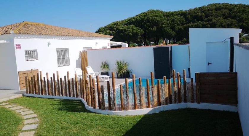 Chalet con piscina privada y muy cerca del mar
