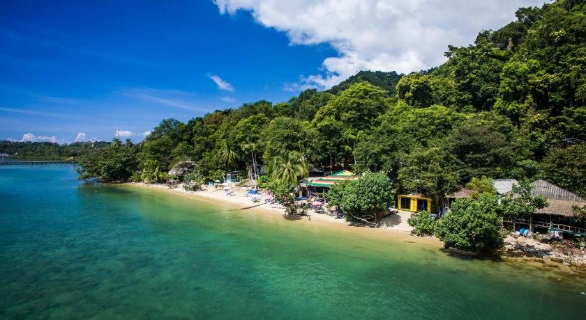 Indie Beach Bungalows