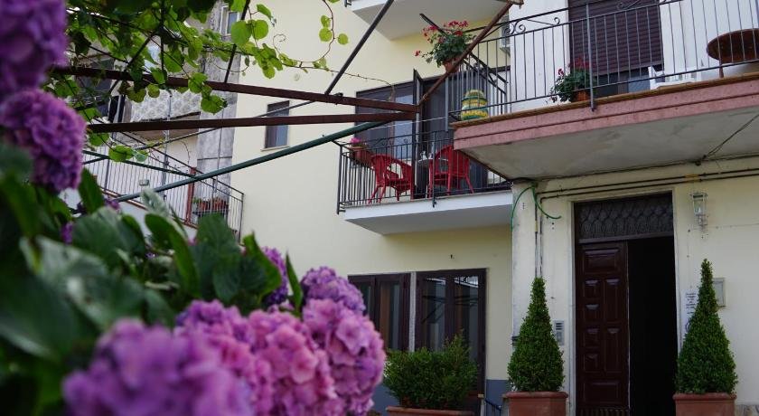 Jazz & Blues Apartments near ' Sentiero degli Dei '