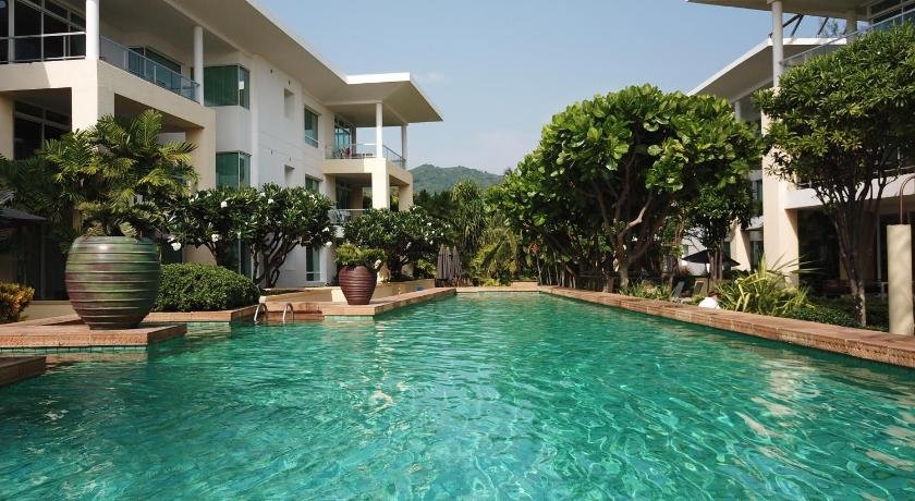 Karon Sea View Beach Apartment
