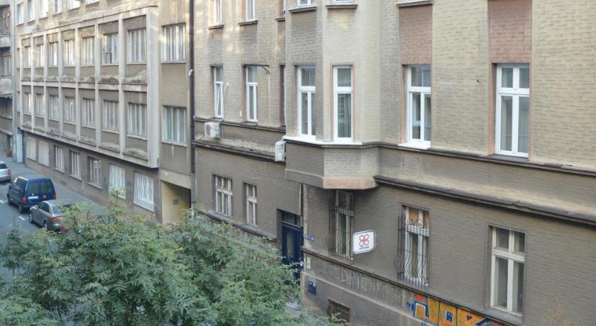 White Night City Center Apartman