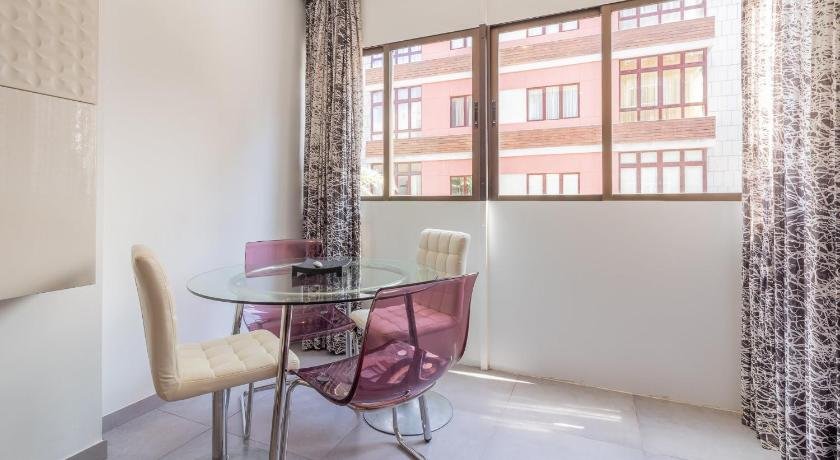 Flatguest Santa Catalina + Beach + Central + WiFi