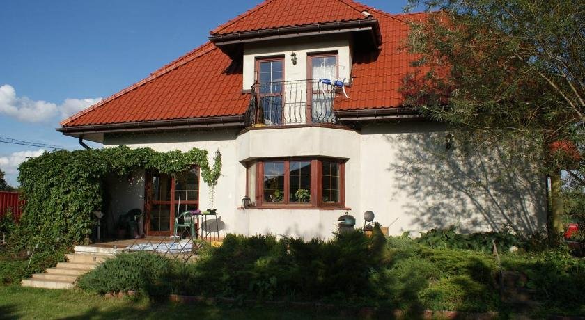 Comfortable house with garden