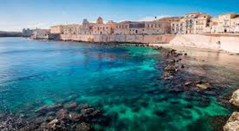 COME A CASA Syracuse