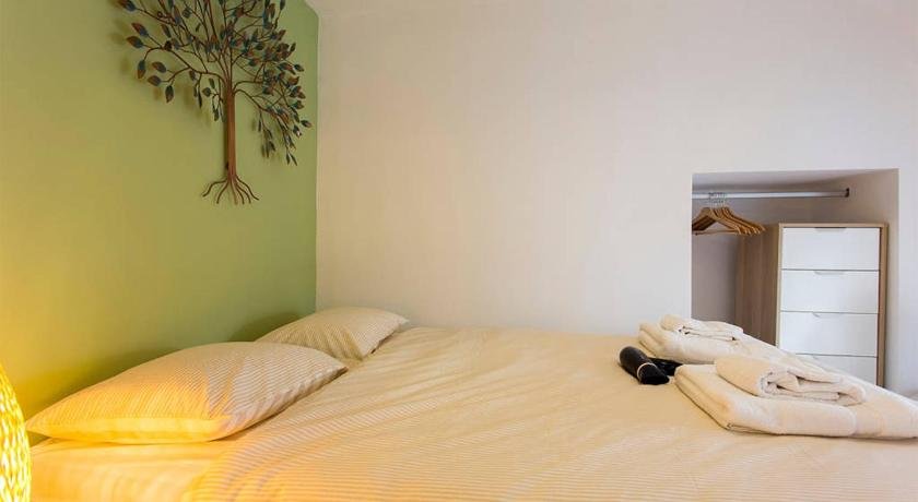 Contemporary Apartment in Chiado 2