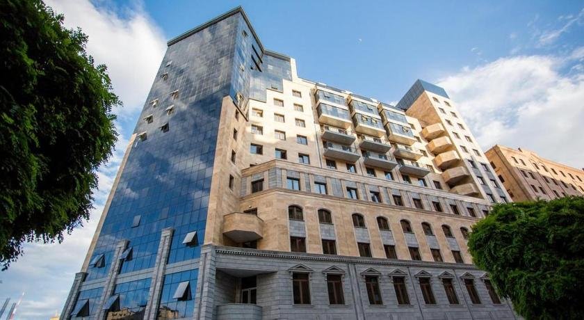 Wonderful apartment in Republic square city center