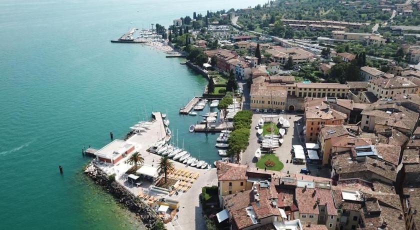 Al Lago da Lilly