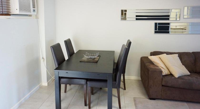 Studio 4 - ground floor Fremantle apartment