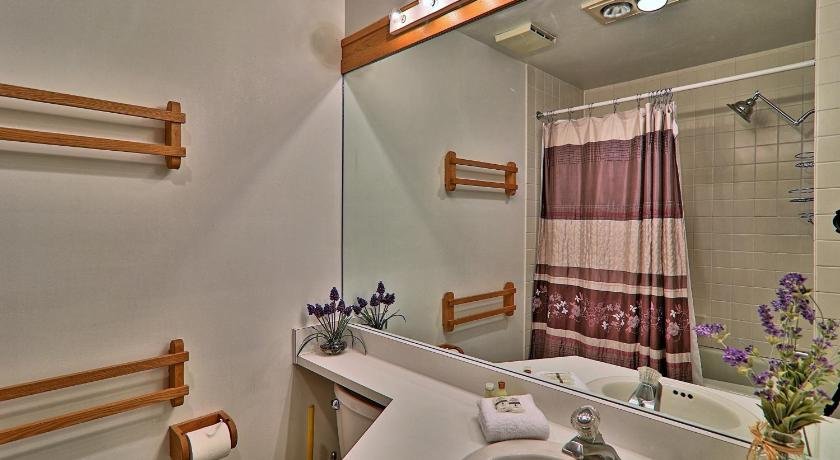 Highridge Condominium Unit E11
