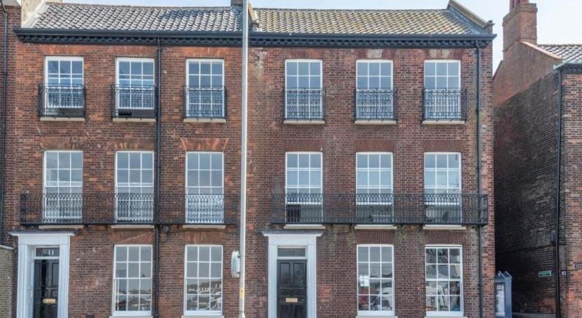 South Quay Penthouse - 2 Bed