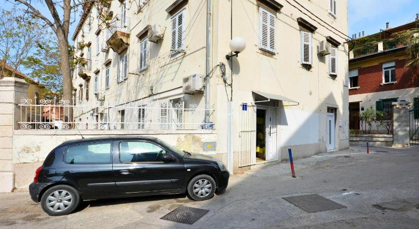 Studio Apartment Nika