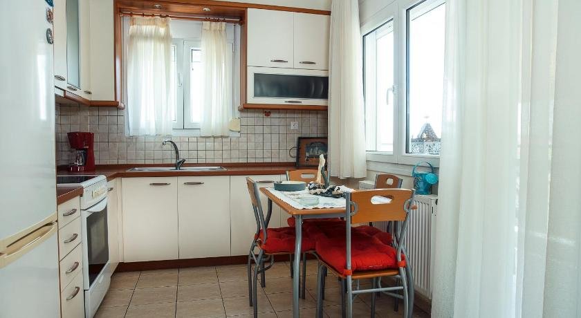 Menexe Apartments-Kelyfos