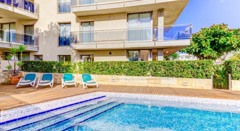 Beach Apartment Cirerer