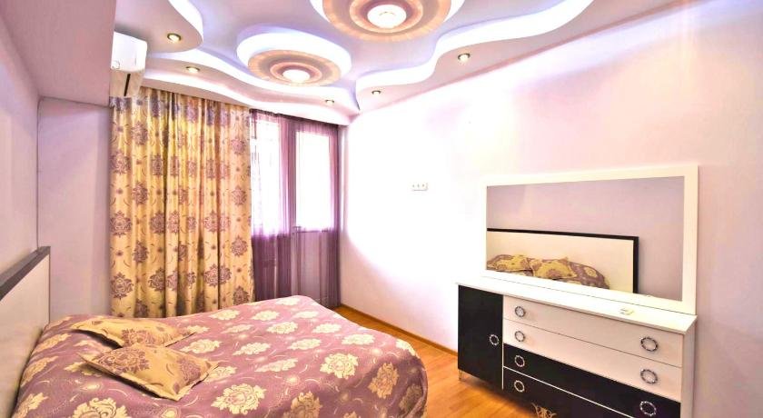 Three Rooms Center Yerevan 6