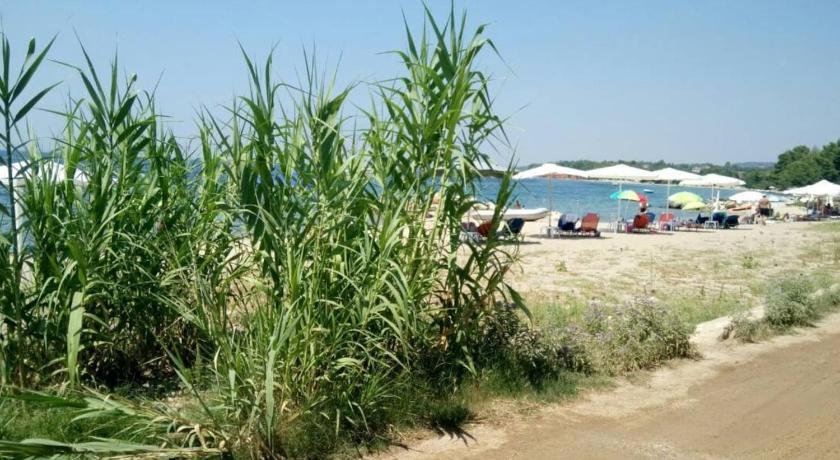 Family House by the Sea Nikiti