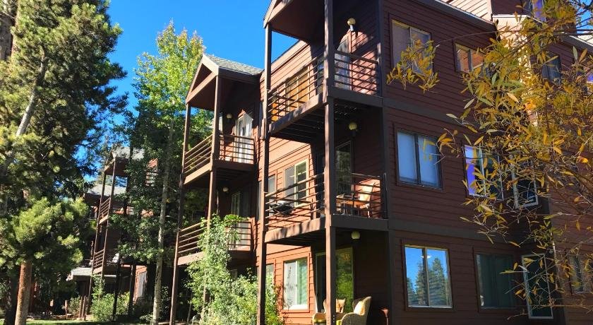 Breck Creekside at Wildwood Suites