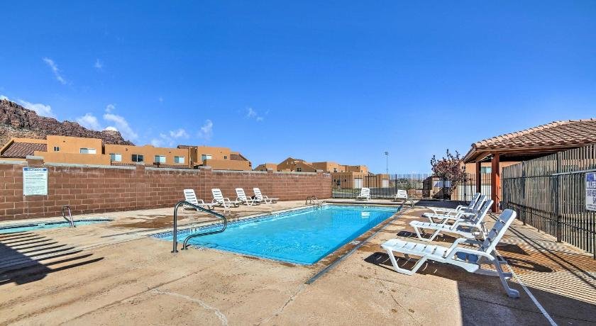 Moab Townhome with Patio - 11 Mi to Arches NP