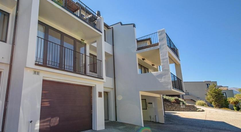 Copper Ridge Views - Queenstown Apartment