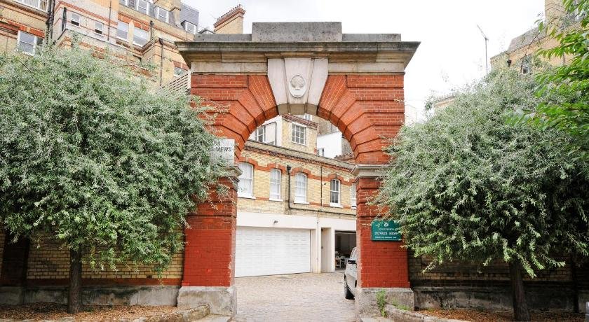 Victoria Mews Apartment