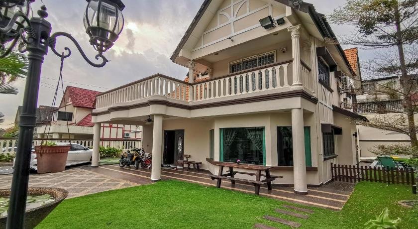 RIA Homestay