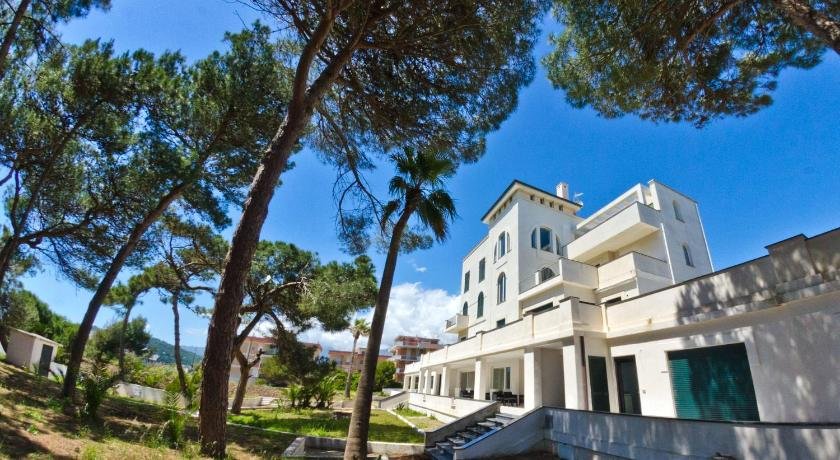 Scauri resort
