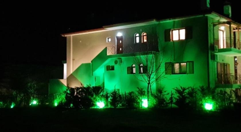Antony's Apartments