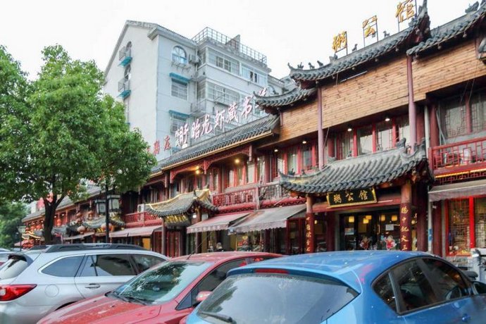 Hefei Baohe Ningguo road lobster street