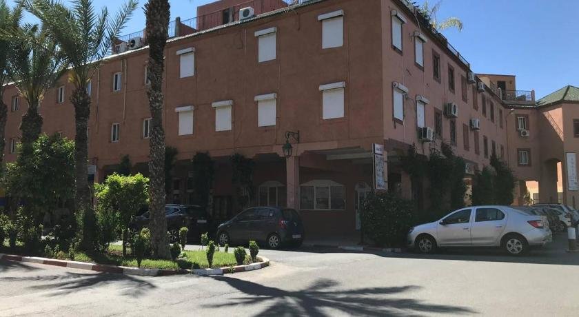 Yallah Riyad Triplex for 6 persons max