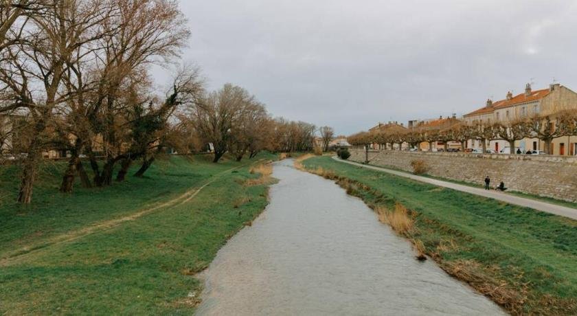 Les berges du Roubion studio cosy et moderne
