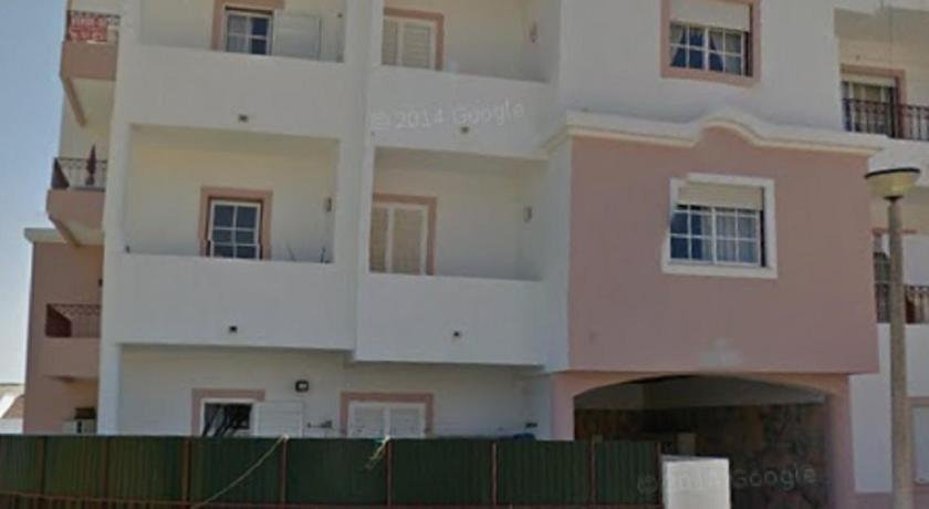 Top Floor Ocean View Apartment - Near Beach Luz