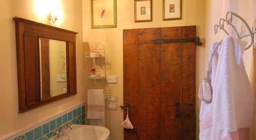 Exotic Cottage in Poggiolo amidst Hills