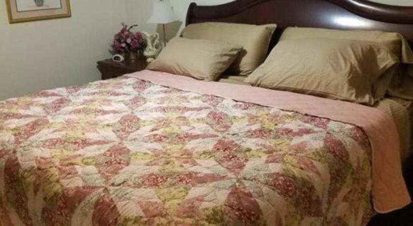 Cheap East Knoxville Basement Studio