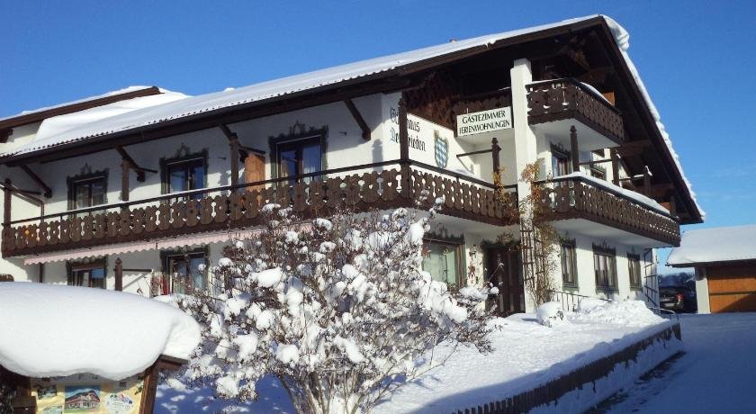 Ferienwohnung-Panorama-im-Gaestehaus-Bergfrieden