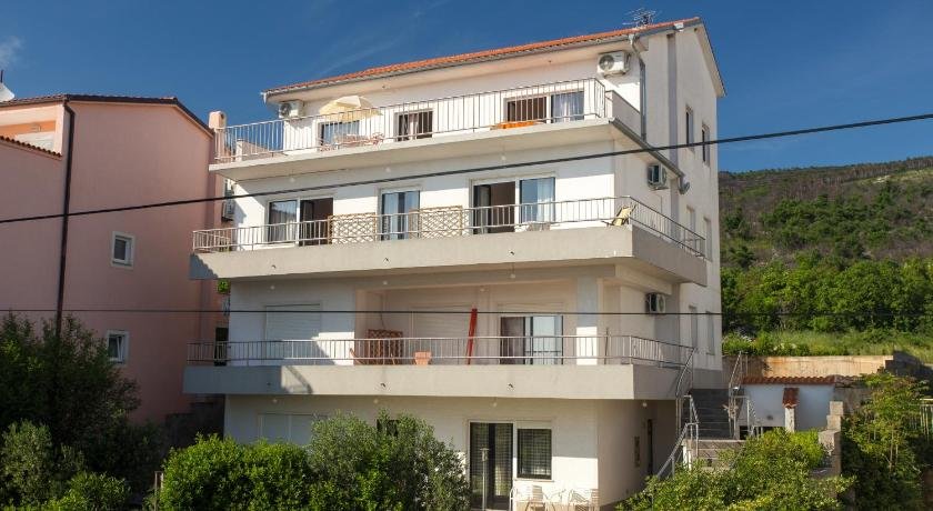 Apartments Adriatic Selce