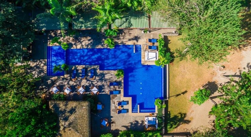 Jet Luxury at Langosta Beach Resort & Villas