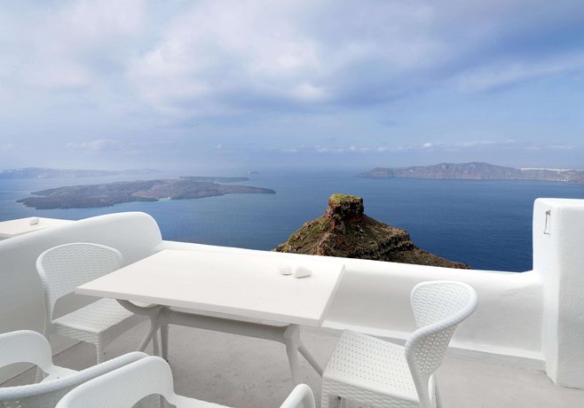 Tholos Resort