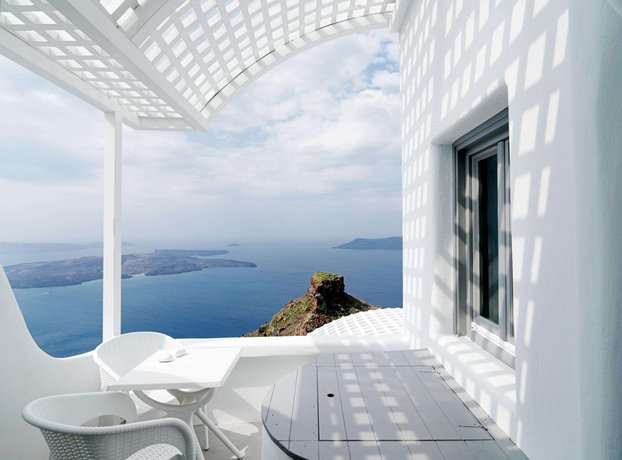 Tholos Resort