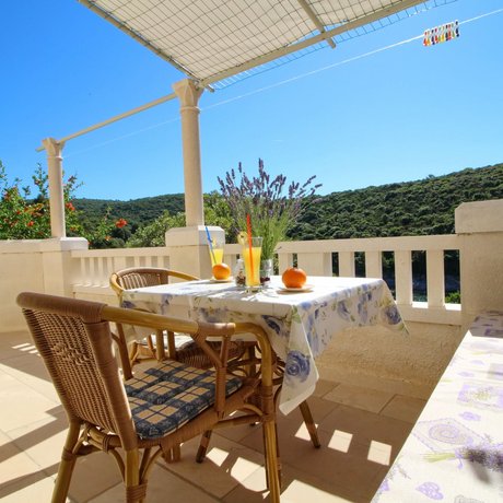 Silent Bay Apartments Lumbarda