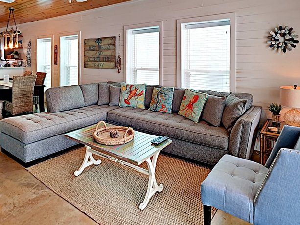 The Commons 304 - Three Bedroom Townhome