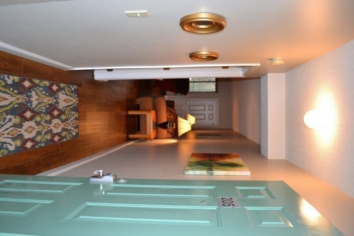 River Place 12 - 3 Br Condo