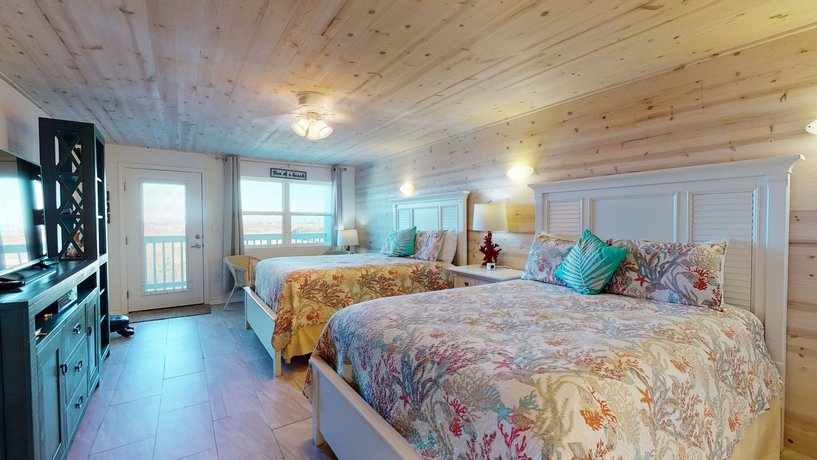 135 Sea Breeze Coastal Chic Cutie - One Bedroom Condo