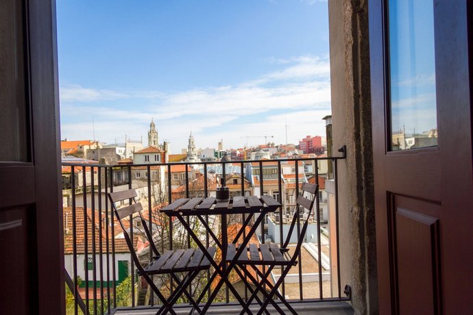 Liiiving in Porto Historic Clerigos Apartments