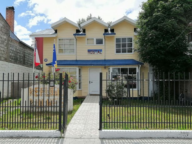 Refugio Bulnes Hostal
