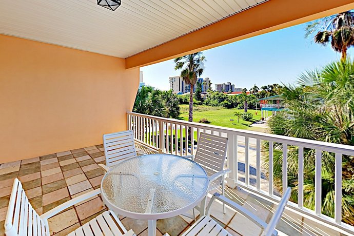 E Acapulco Townhouse Unit A 3 Bedrooms 2 5 Bathrooms Townhouse
