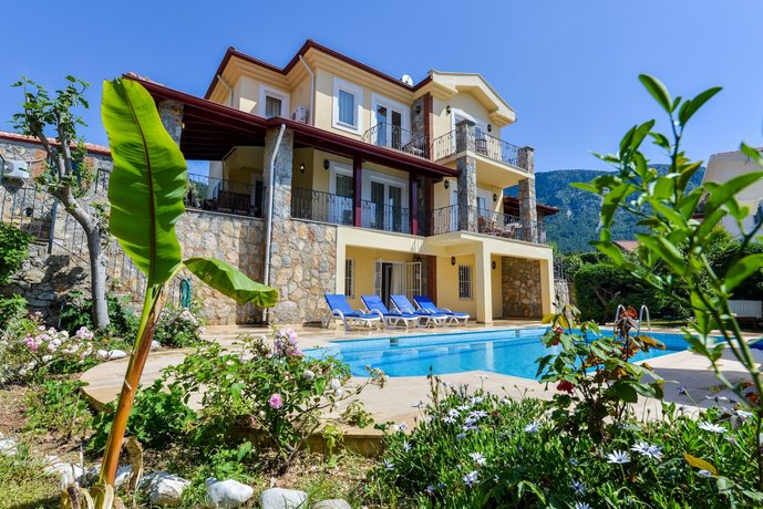 Villa Kilic- 5 Bedroom Holiday Villa in Oludeniz