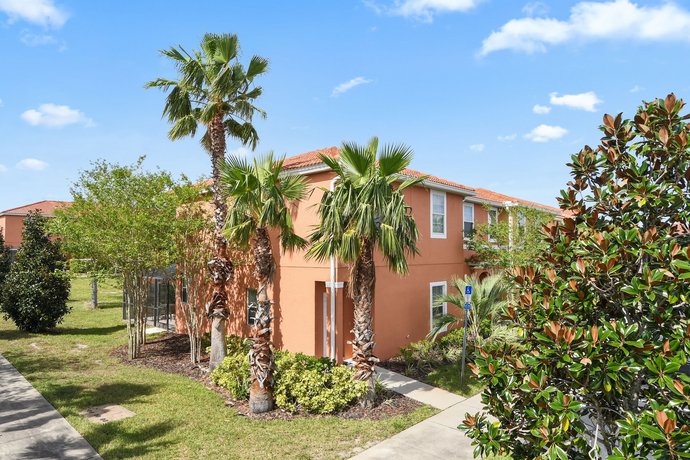 Three Bedrooms Townhome 3012