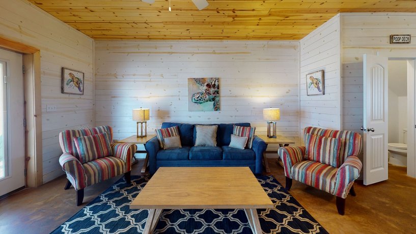 The Commons 403 - Three Bedroom Townhome