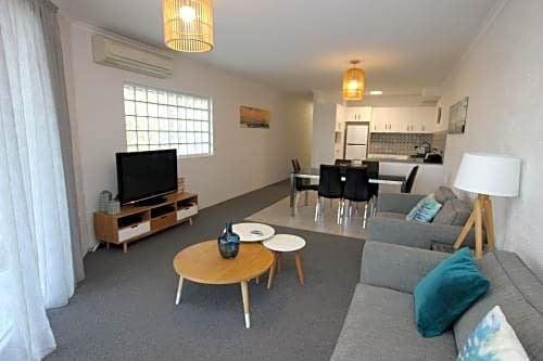 The Palms Apartments