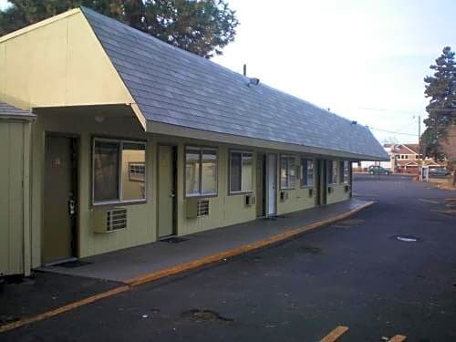 Chalet Motel
