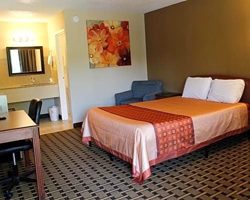 Red Carpet Inn & Suites Kinston